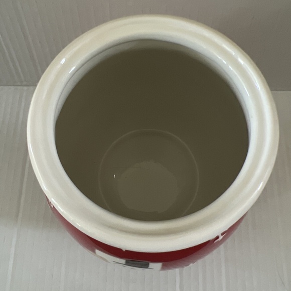 Hallmark Christmas Cookie Jar & Lid Ceramic Red Snowman & Snowflakes 5" x 7.5" - Picture 6 of 10